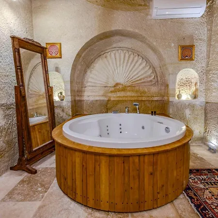 Sara Cave Cappadocia